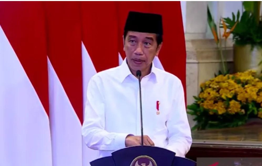 Tangkapan layar Presiden Joko Widodo memberikan sambutan saat penyerahan zakat kepada Badan Amil Zakat Nasional di Istana Negara, Jakarta.