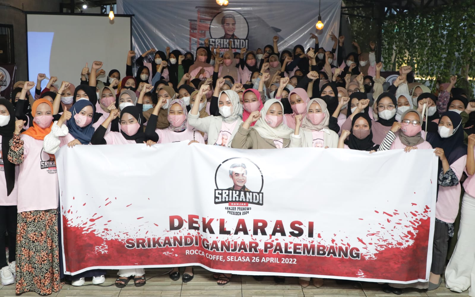 Ratusan perempuan milenial, mahasiswa, aktivis, dan influencer mengatasnamakan Srikandi Ganjar Sumatera Selatan (Sumsel) 