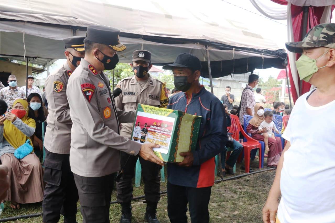 Polda Babel Salurkan Paket Sembako dan Bahan Bangunan Bagi Korban Puting Beliung