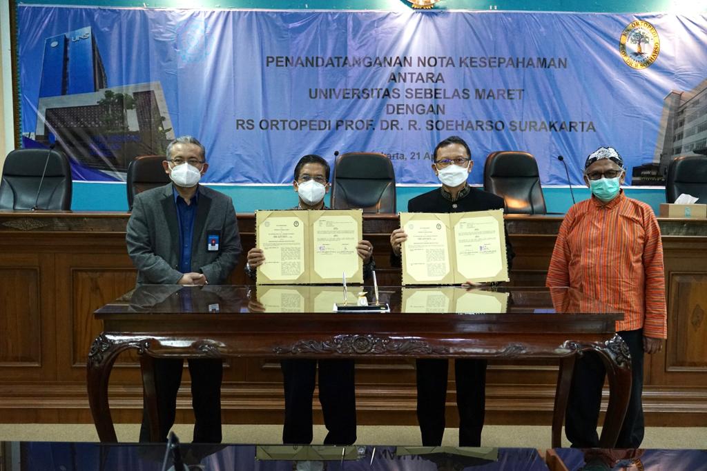 Penandatanganan nota kesepahaman antara UNS dengan Rumah Sakit Ortopedi (RSO) Prof Dr Soeharso.