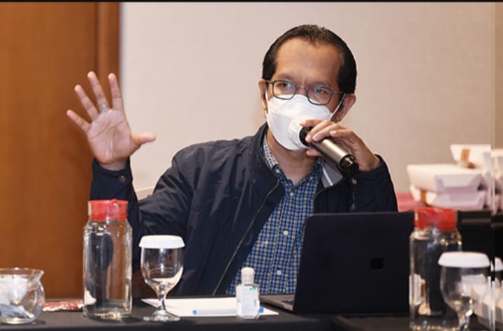 Staf Khusus Menkominfo Bidang Komunikasi Politik Philip Gobang