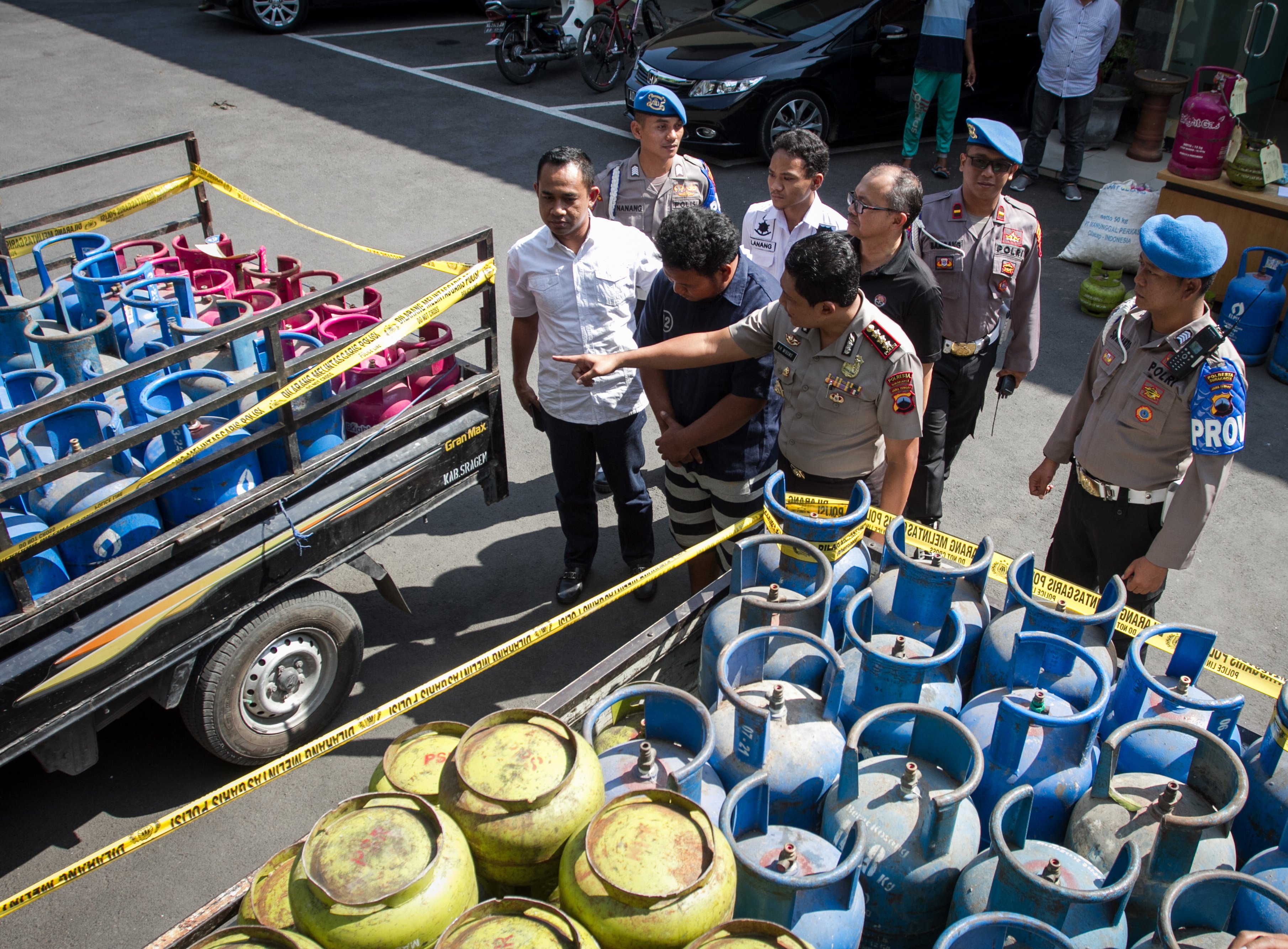 Polisi menyita elpiji oplosan