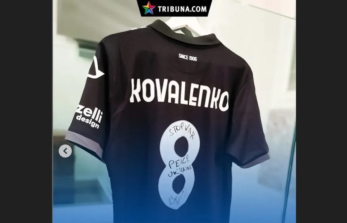 Jersey Spezia milik Viktor Kovalenko yang dilelang untuk membantu warga Ukraina