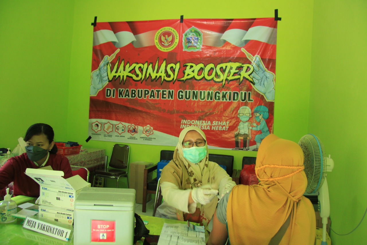 BIN DIY erus menggencarkan vaksinasi Covid-19 di semua kabupaten dan kota se-DIY seiring pelonggaran sosial yang dilakukan pemerintah