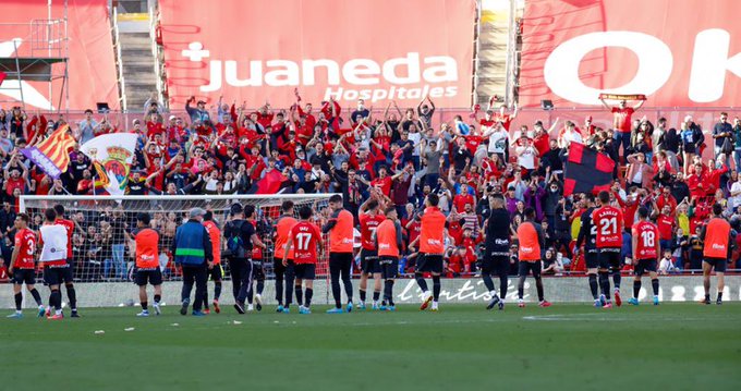 Pemain Mallorca merayakan kemenangan atas Atletico Madrid