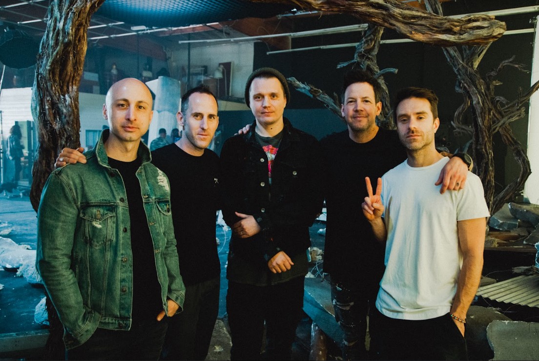 Simple Plan bersama sutradara asal Ukraina Jensen Noen
