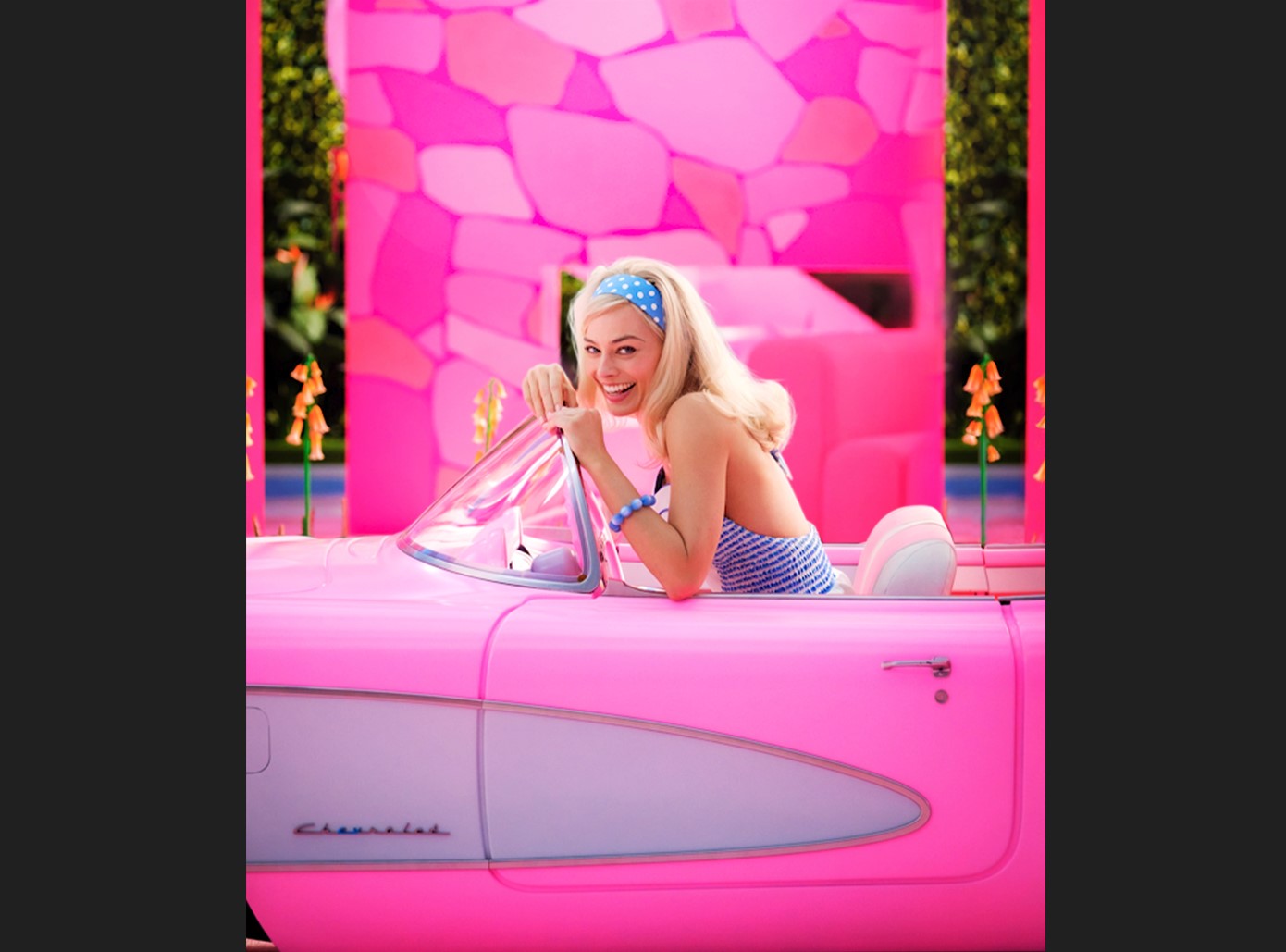 Tampilan perdana Margot Robbie dalam film Barbie