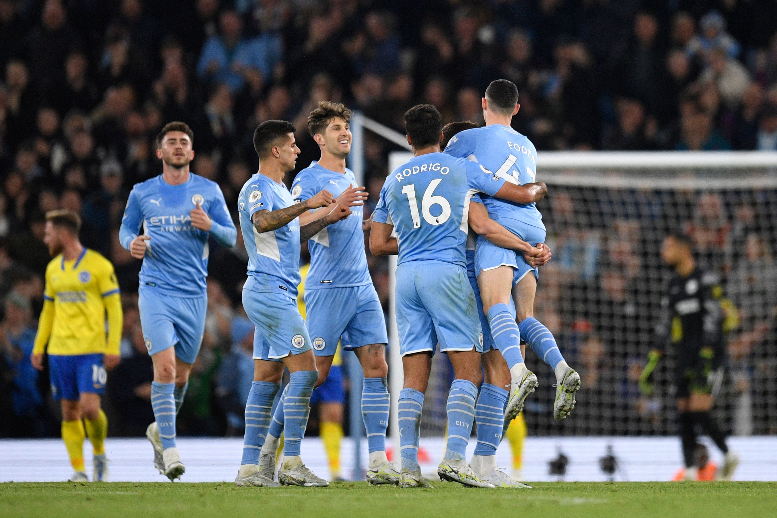 Hantam Brighton, City Kembali ke Puncak Klasemen