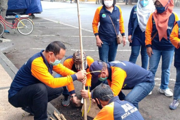 Pemerintah Kota Malang menghijaukan kawasan jalan protokol
