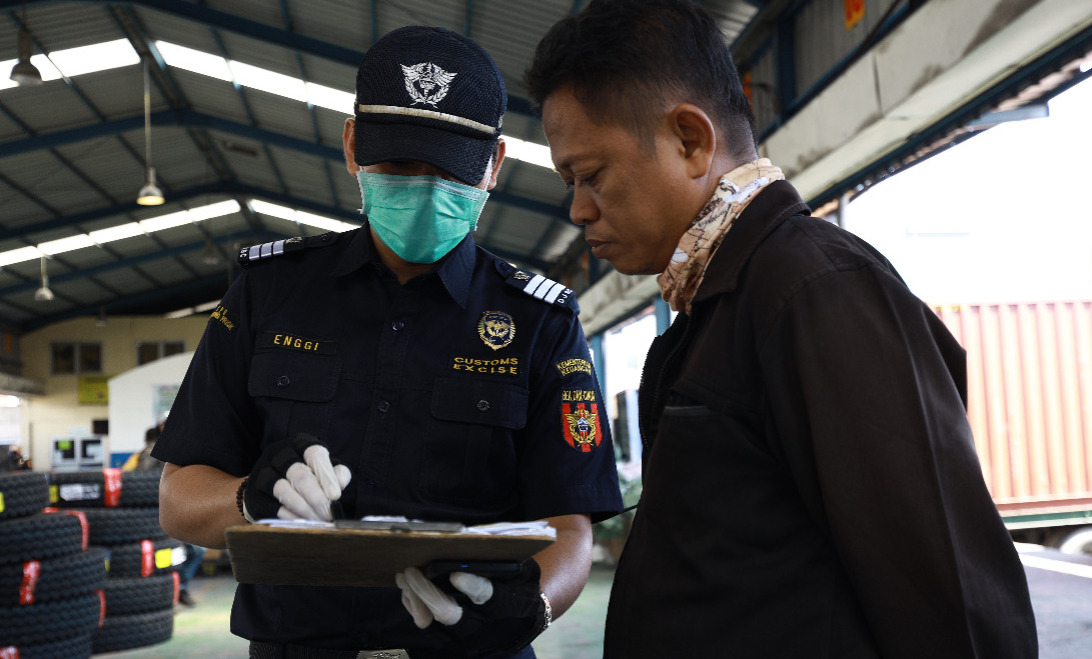 Direktur Komunikasi dan Bimbingan Pengguna Jasa, Ditjen Bea Cukai, Nirwala Dwi Heryanto (kanan).