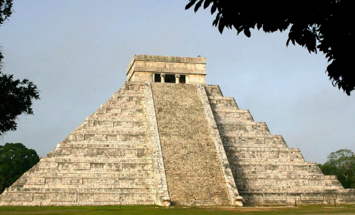 Ilustrasi - Piramida Kukulkan yang dibangun peradaban suku Maya