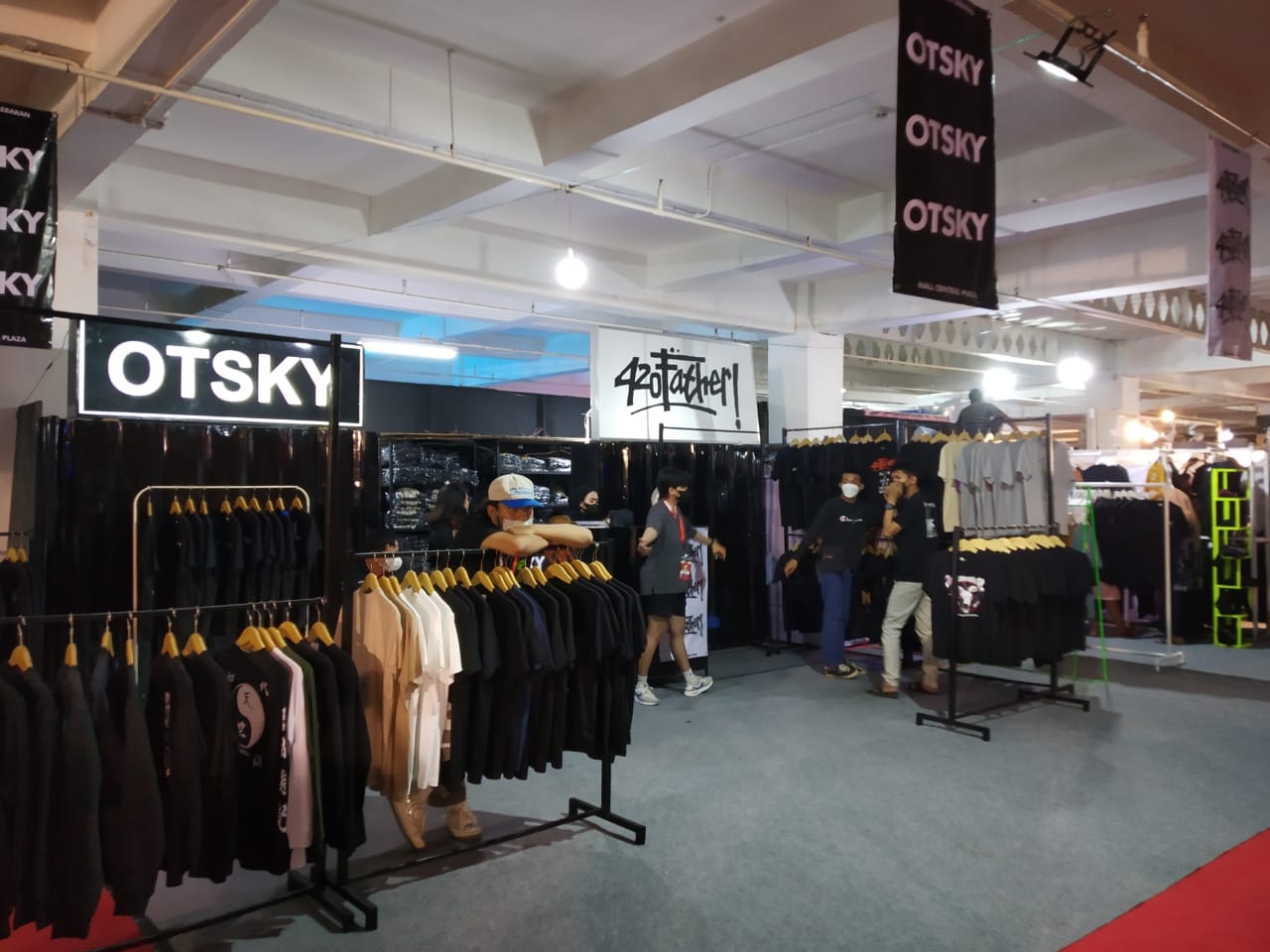 Aplikasi Pospay dari PT. Pos Indonesia mendukung Jakcloth di Kota Lampung dan Kota Malang. 