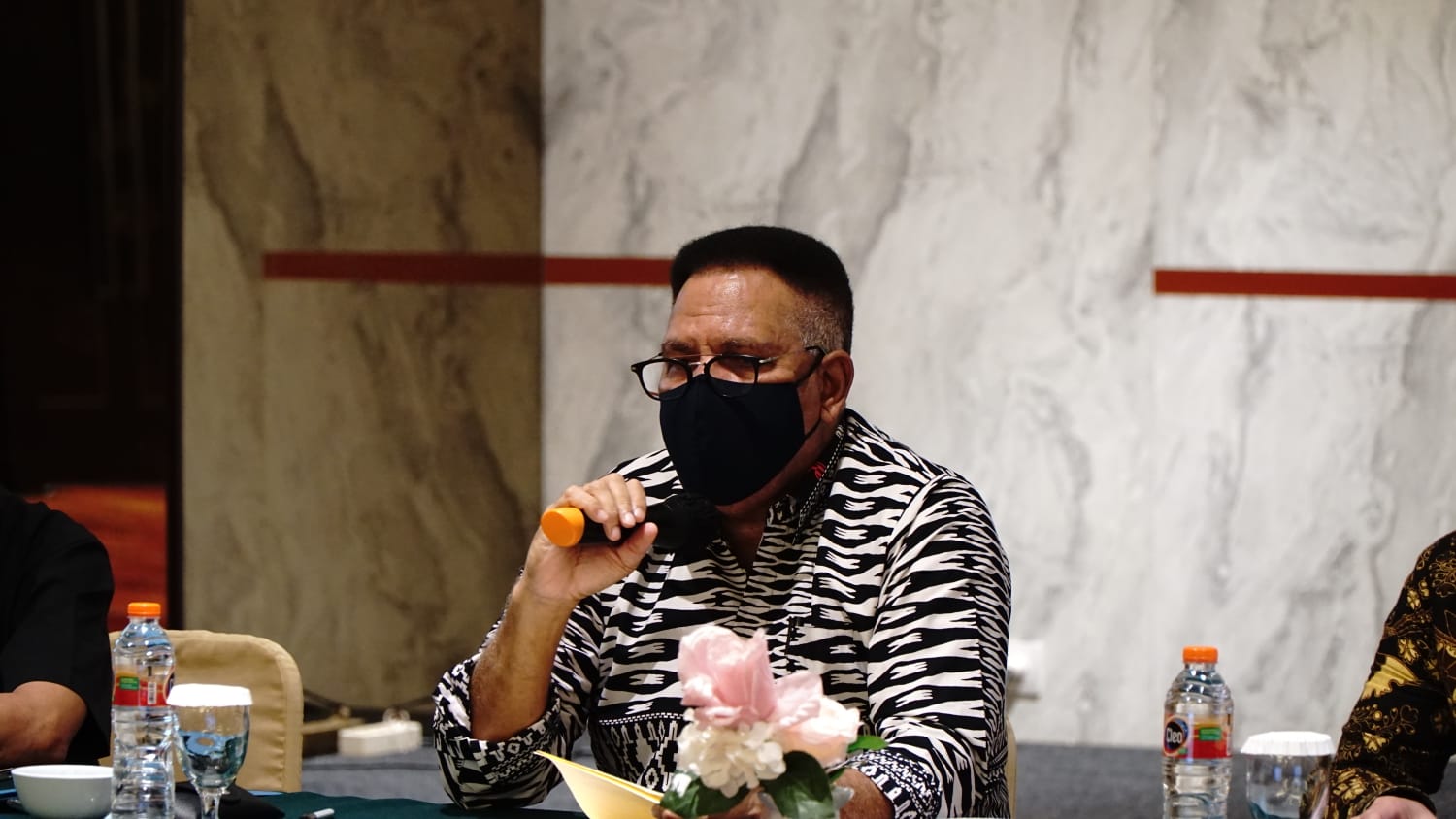 Deputi II BNPP yang juga Eks Kapolda Papua Paulus Waterpauw