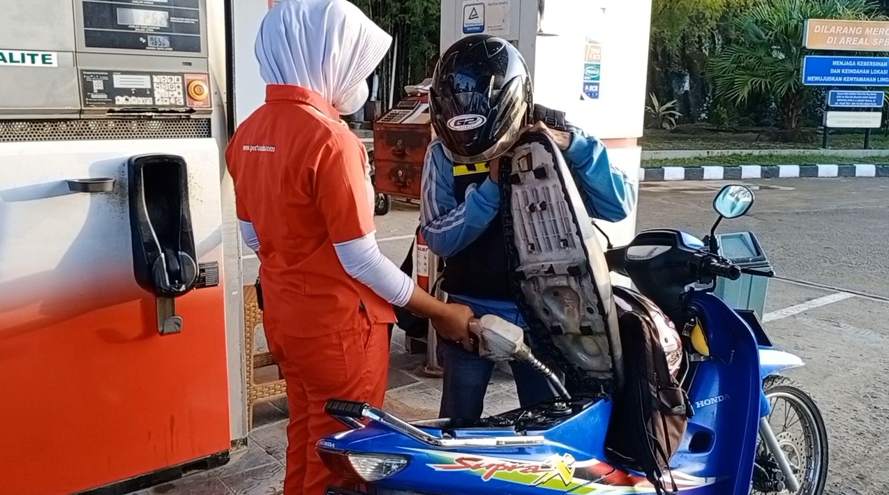 Pasokan Pertalite di Lebak sudah Tersedia, Pengendara Motor Bergembira