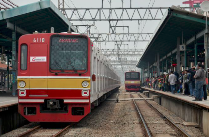 Tren Pengguna KRL Commuterline Naik 7% pada Hari Libur