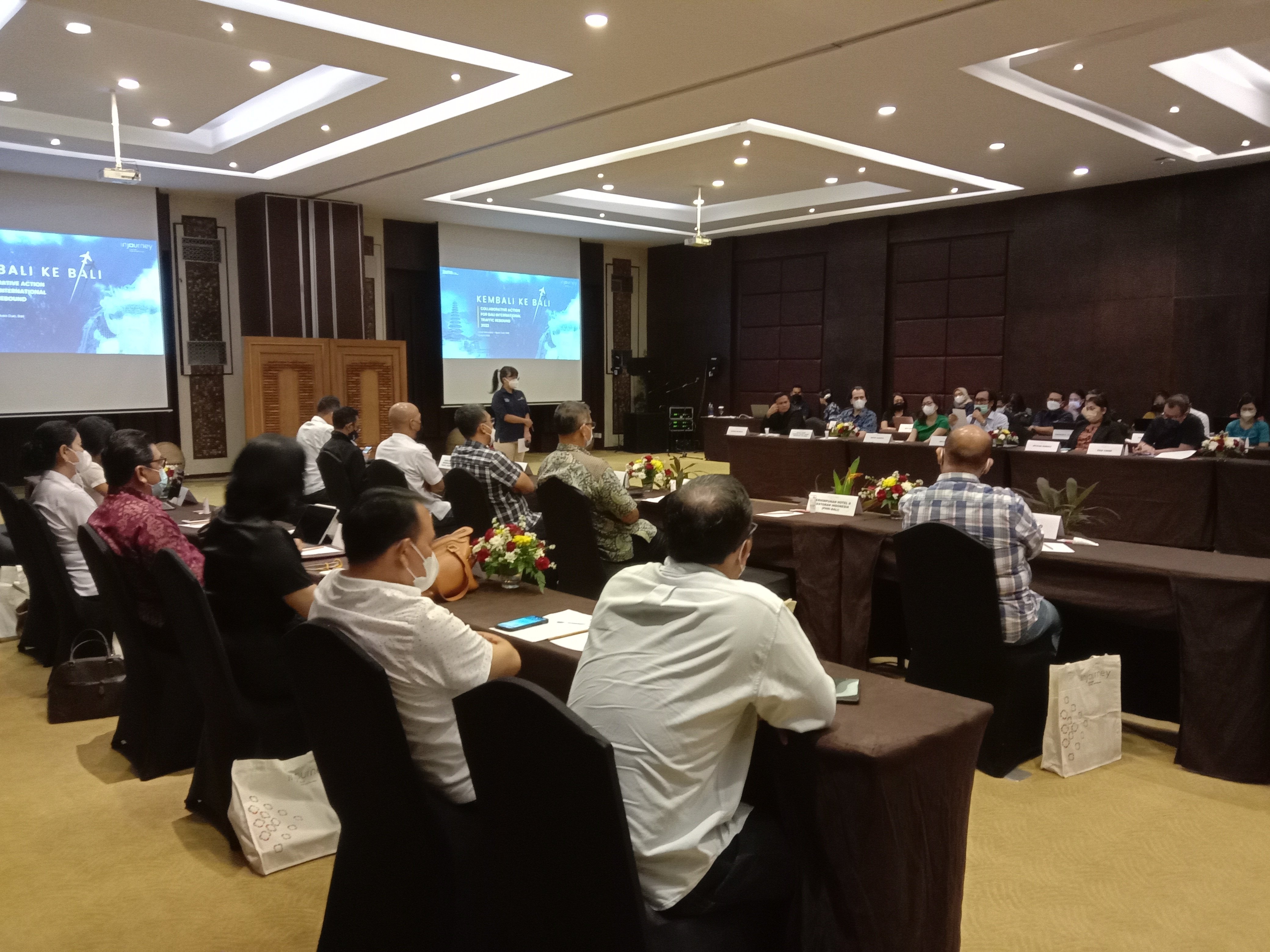 Puluhan perwakilan dari asosiasi pariwisata, hotel, restoran, maskapai, Angkasa Pura bertemu di Bali, bahas kebijakan yang merugikan pariwis