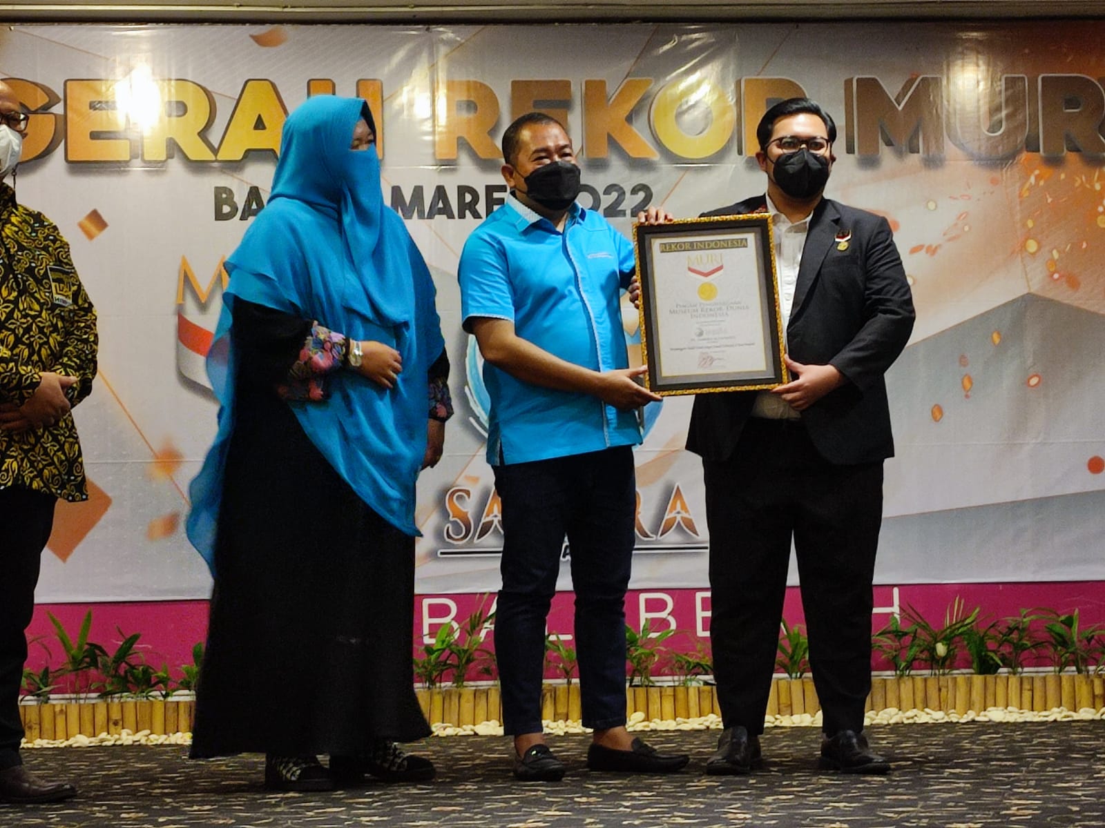 rekor MURI untuk Samira Travel atas pemberangkatan jemaah umrah terbanyak selama pandemi