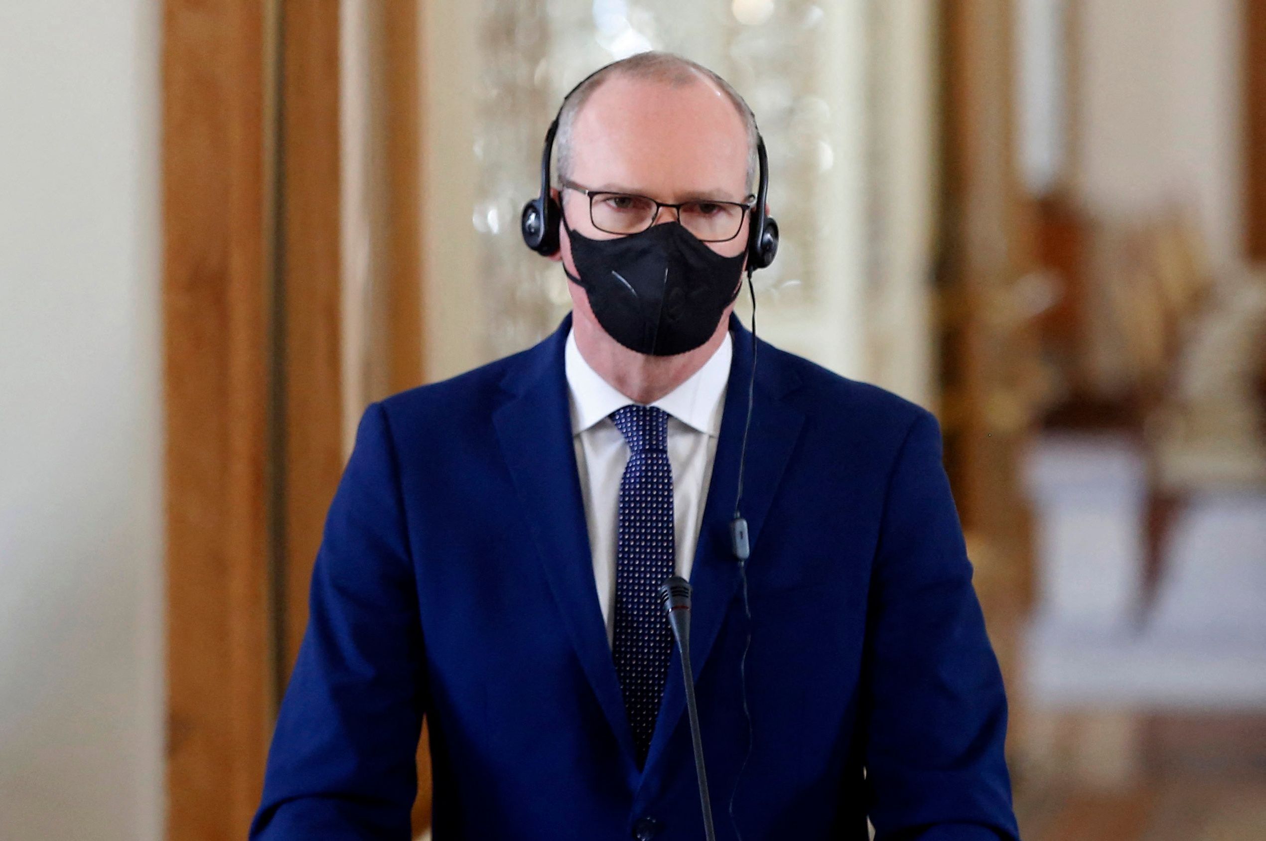 Menteri Luar Negeri dan Pertahanan Irlandia Simon Coveney