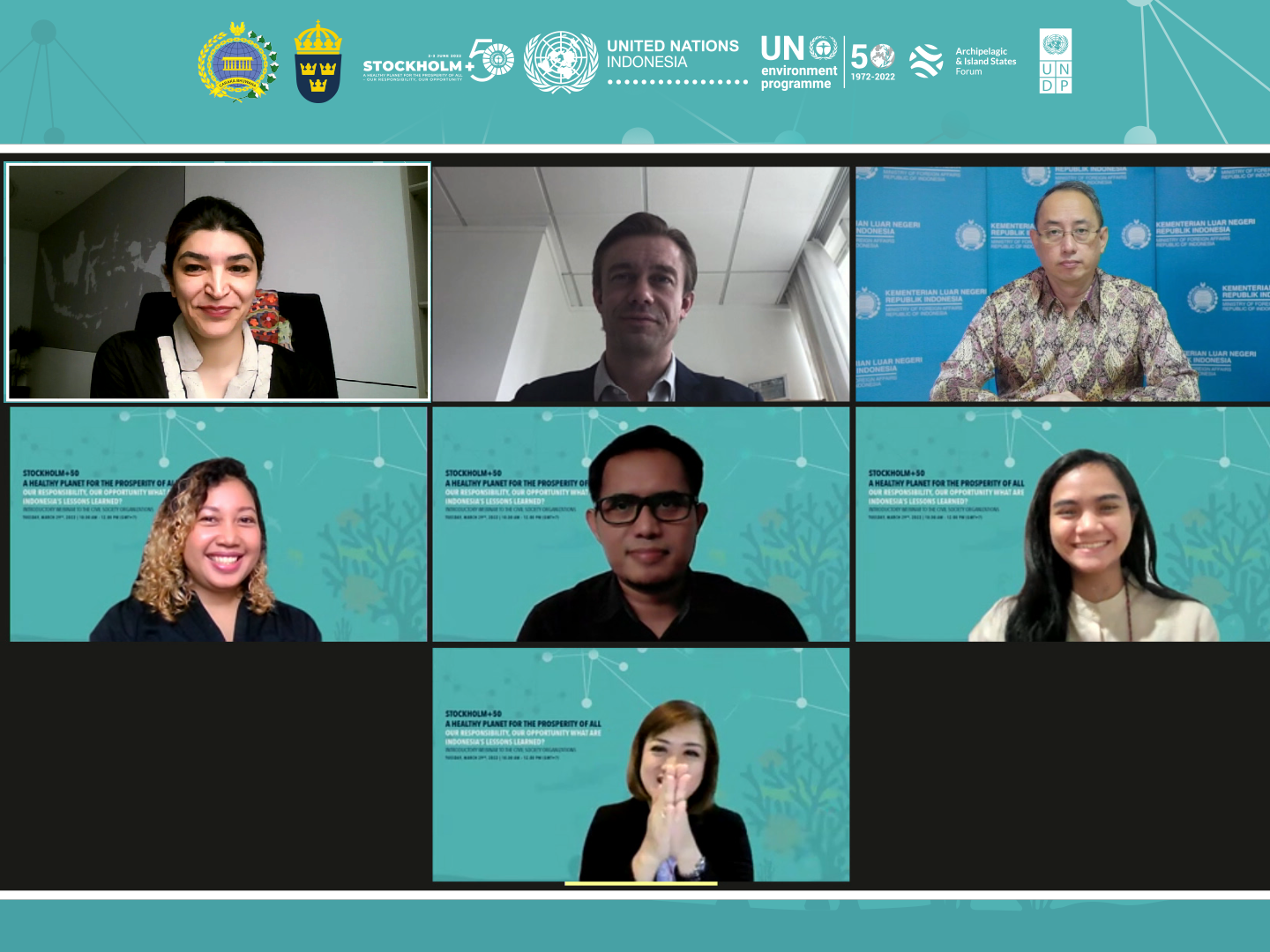 Penting peran masyarakat sipil dalam penanganan masalah-masalah lingkungan hidup di berbagai belahan dunia, termasuk Indonesia. 