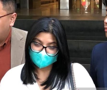 Tersangka kasus pornografi, Gusti Ayu Dewanti atau dikenal sebagai Dea 'OnlyFans'.  