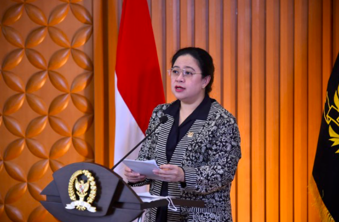 Ketua DPR RI Puan Maharani aat membacakan pidato Pembukaan Masa Persidangan II Tahun Sidang 2021-2022 secara virtual.