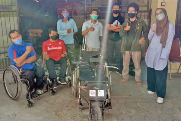 Tim ITB dan Forum Peduli Difabel Bantul.
