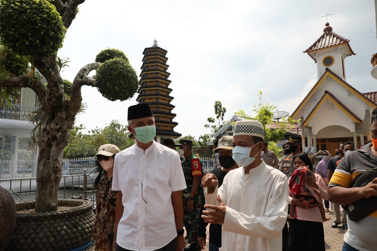 Gubernur Jateng Ganjar Pranowo, mengunjungi Kampung Pancasila yang berada di Desa Bulakrejo, Kecamatan Balerejo, Kabupaten Madiun, Jawa Timu