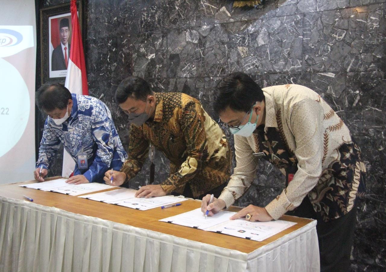 Penandatangan Bersama Naskah Pedoman Pelaksanaan Monitoring Centre for Prevention (MCP).