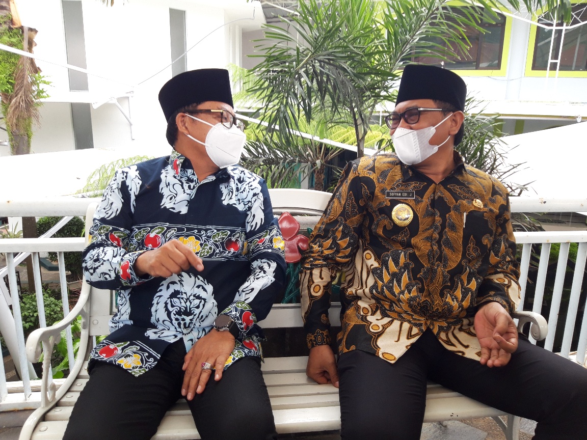 Wali Kota Malang Sutiaji (kiri) dan Wakil Wali Kota Malang Sofyan Edi Jarwoko 