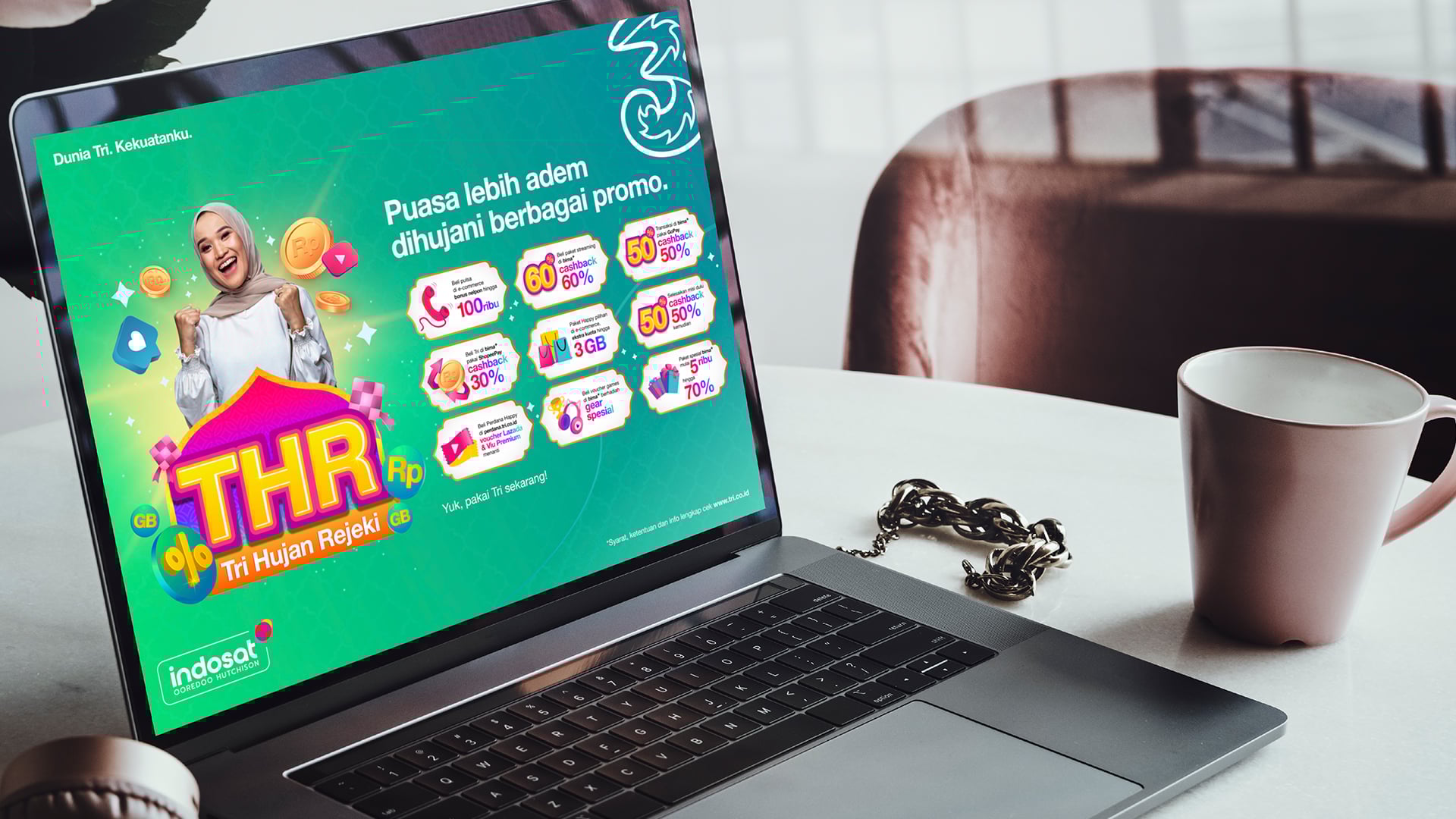 Program spesial Tri Hujan Rejeki (THR) yang diadakan Tri