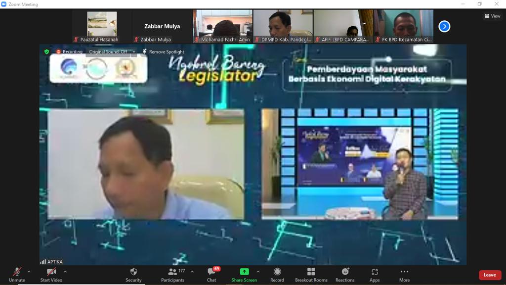 Webinar Pemberdayaan Masyarakat Berbasis Ekonomi Digital Kerakyatan yang digelar Kemenkominfo