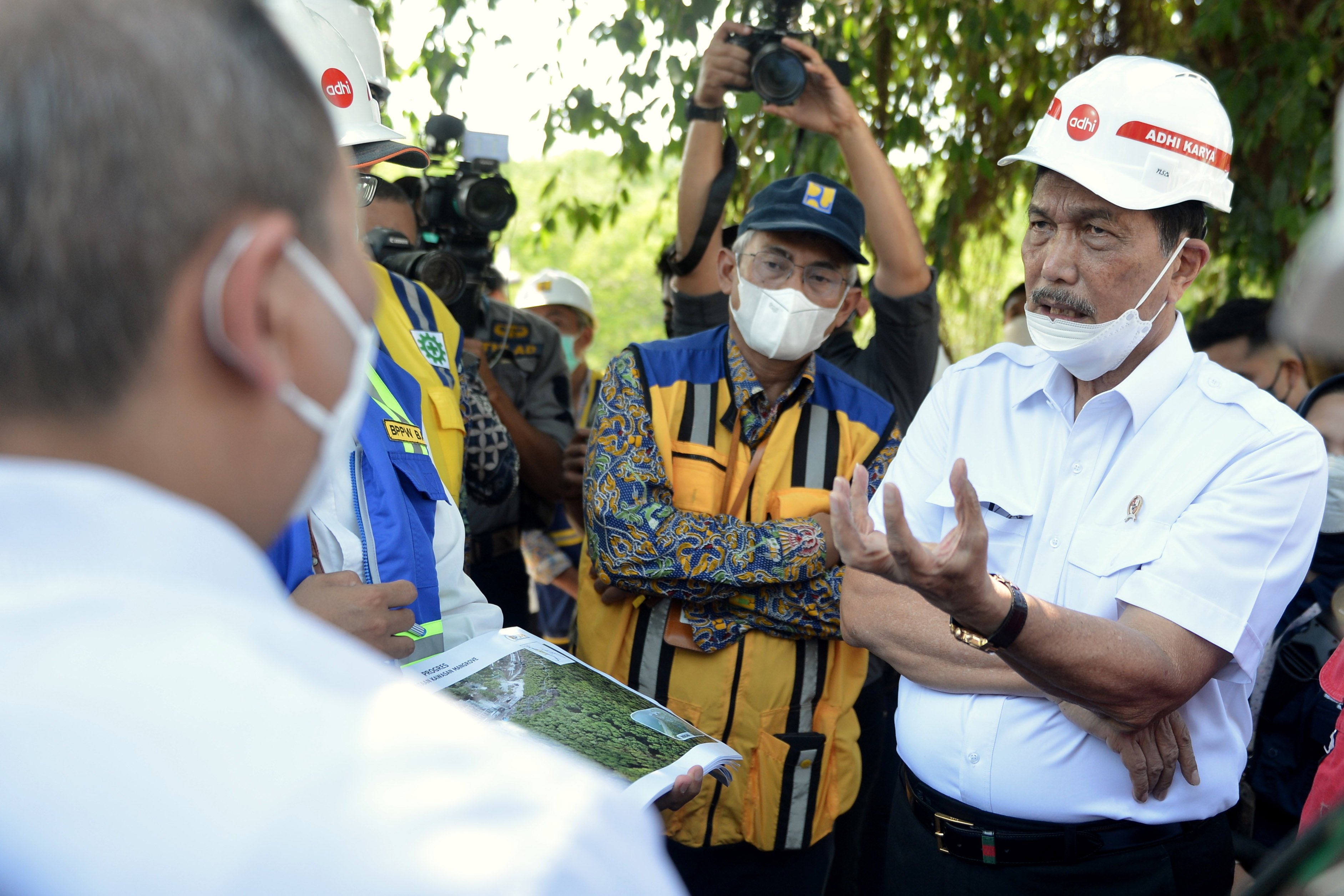 Menko Bidang Kemaritiman dan Investasi Luhut Binsar Pandjaitan 