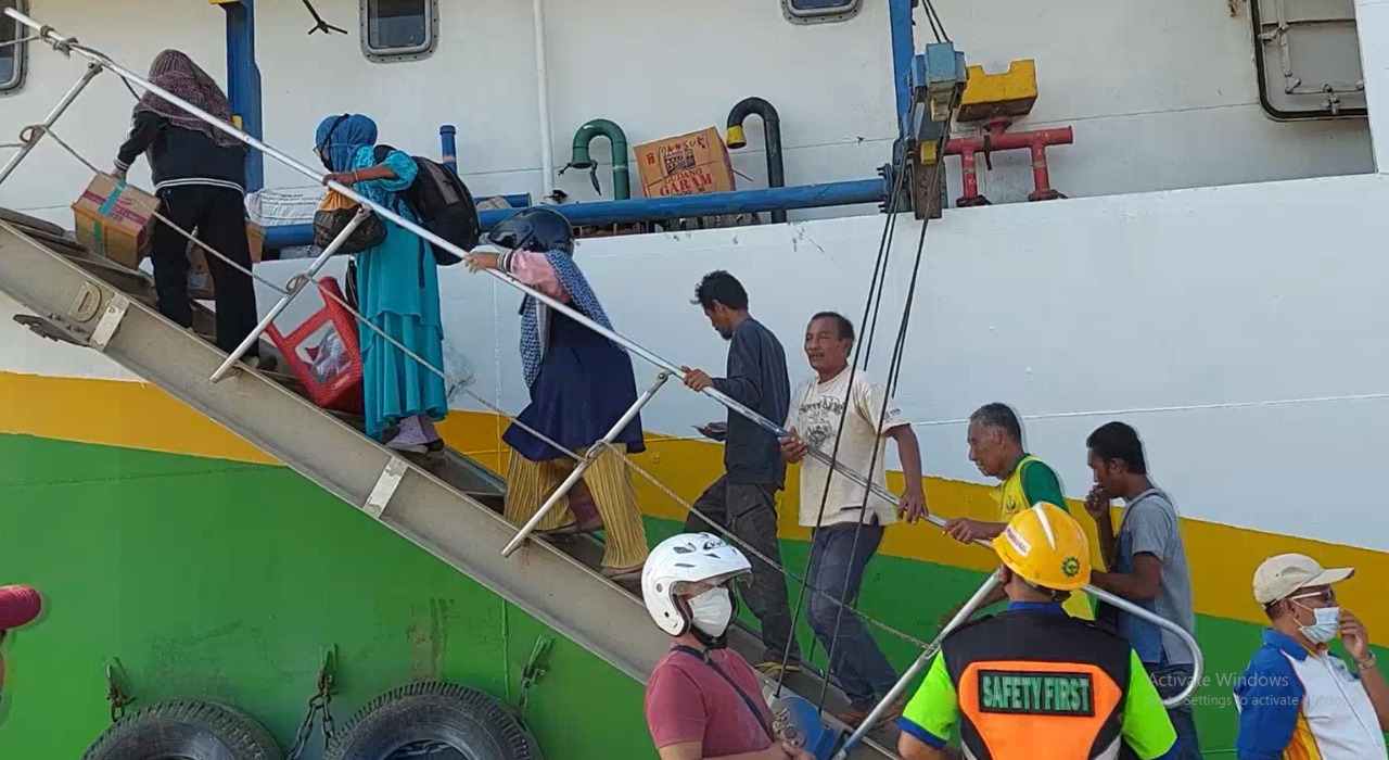 Viral Pemudik Gratis Kena Pungli, Ini Klarifikasi Bupati Sumenep