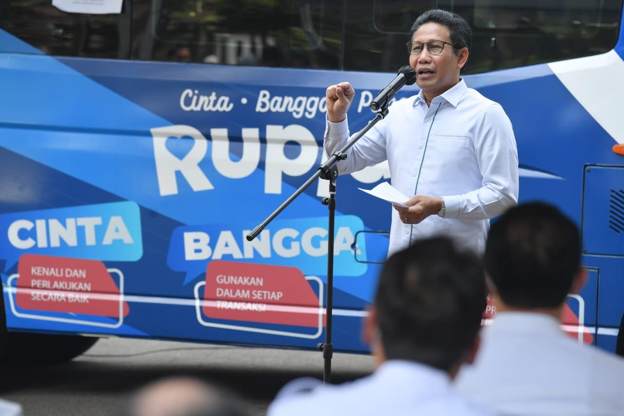 Mendes PDTT Abdul Halim Iskandar membuka layanan penukaran uang dengan pecahan dari Rp20 ribu hingga Rp1.000 menggandeng BI di Jakarta.