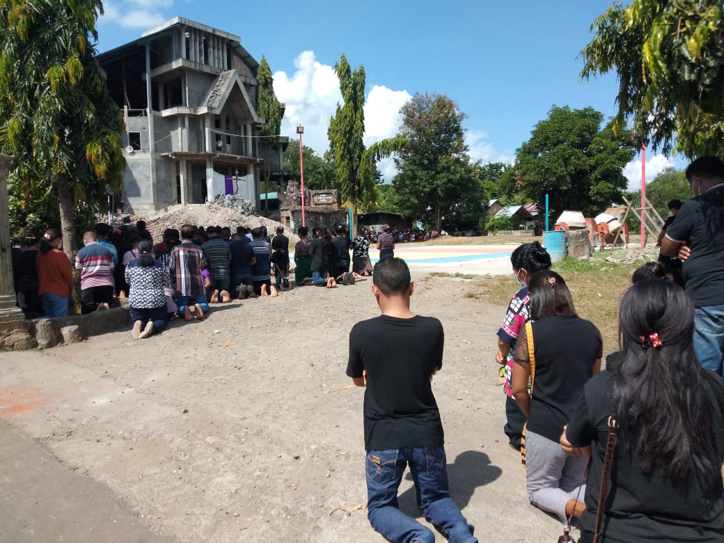 Perayaan Jumat Agung di Lembata Berjalan Khidmat