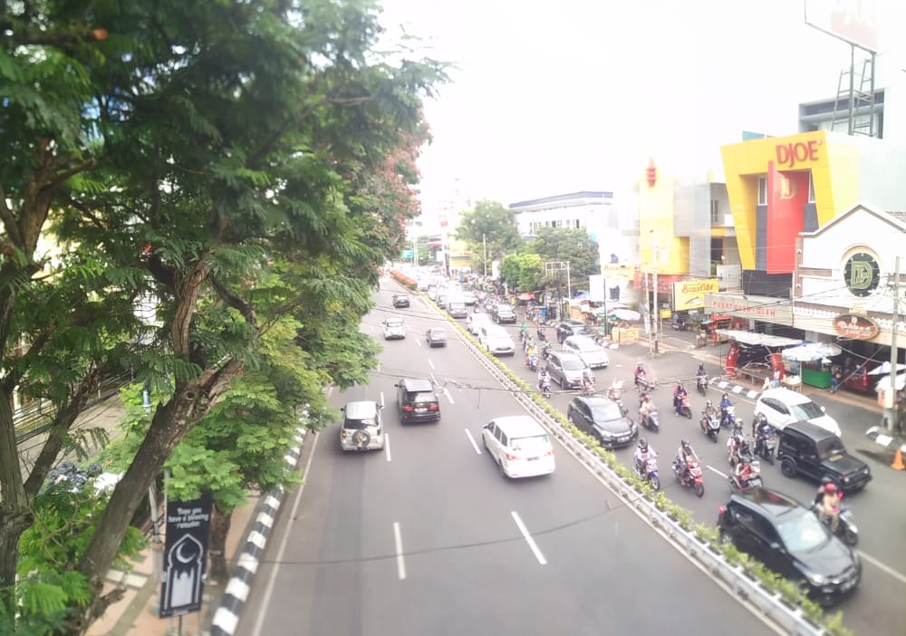 Pusat Oleh-oleh Kota Semarang di Sepanjang Ruas Jalan Pandanaran, Kota Semarang dibanjiri pemudik lebaran 