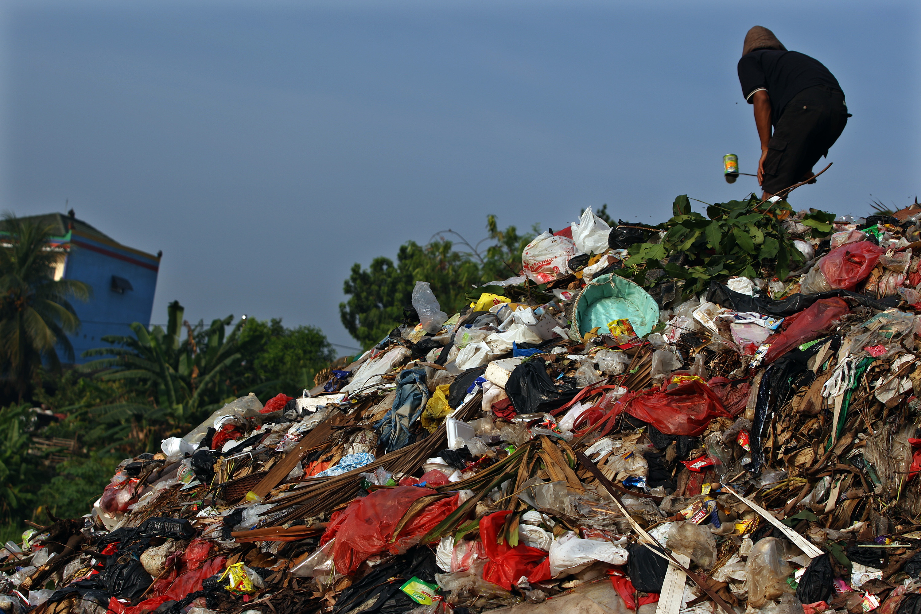 TPS Ilegal di Tangerang Sudah Ada Sejak 2014 