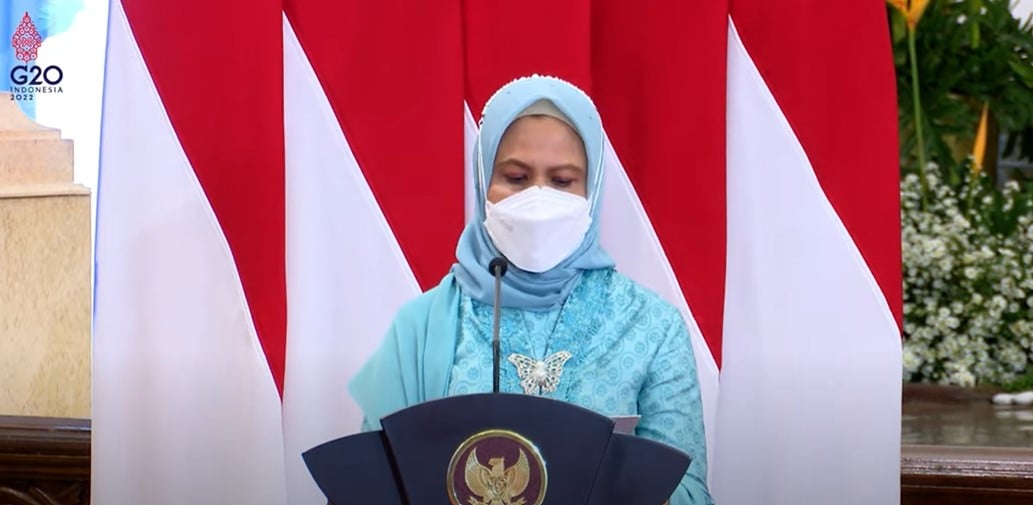 Ibu Negara Iriana saat berpidato di peringatan Hari Kartini.