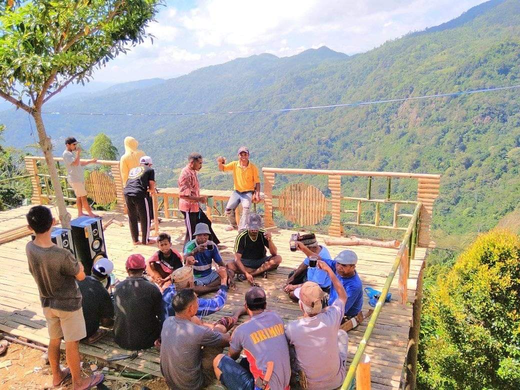 Bukit Porong Tedeng, Desa Coal, Manggarai Barat, NTT