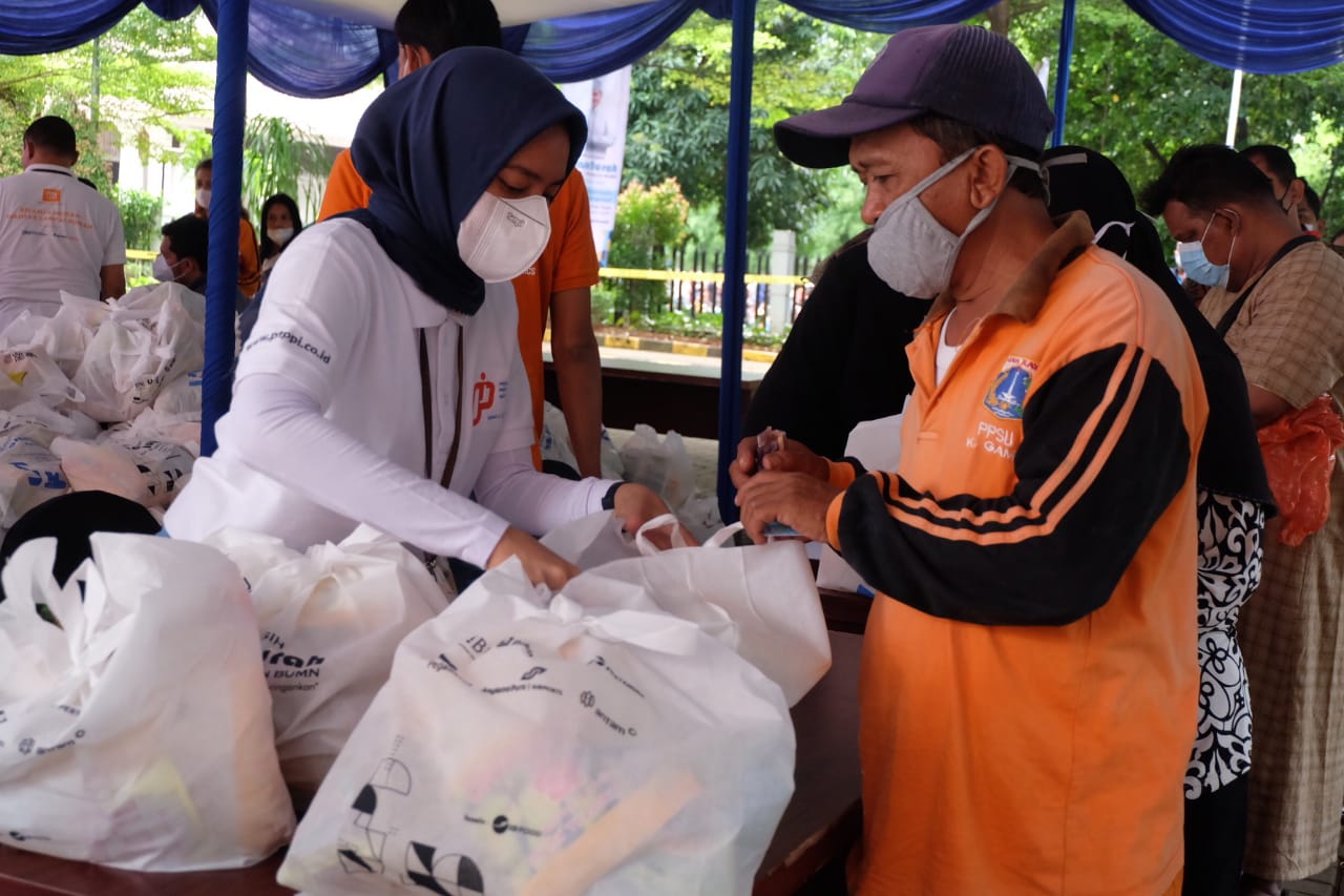 Program sembako murah yang digelar PT PPI