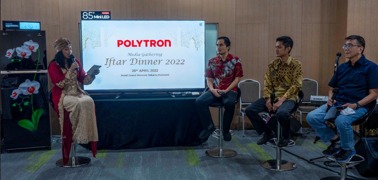 Talkshwo Polytron yang menampilkan TV Mni LED terbaru
