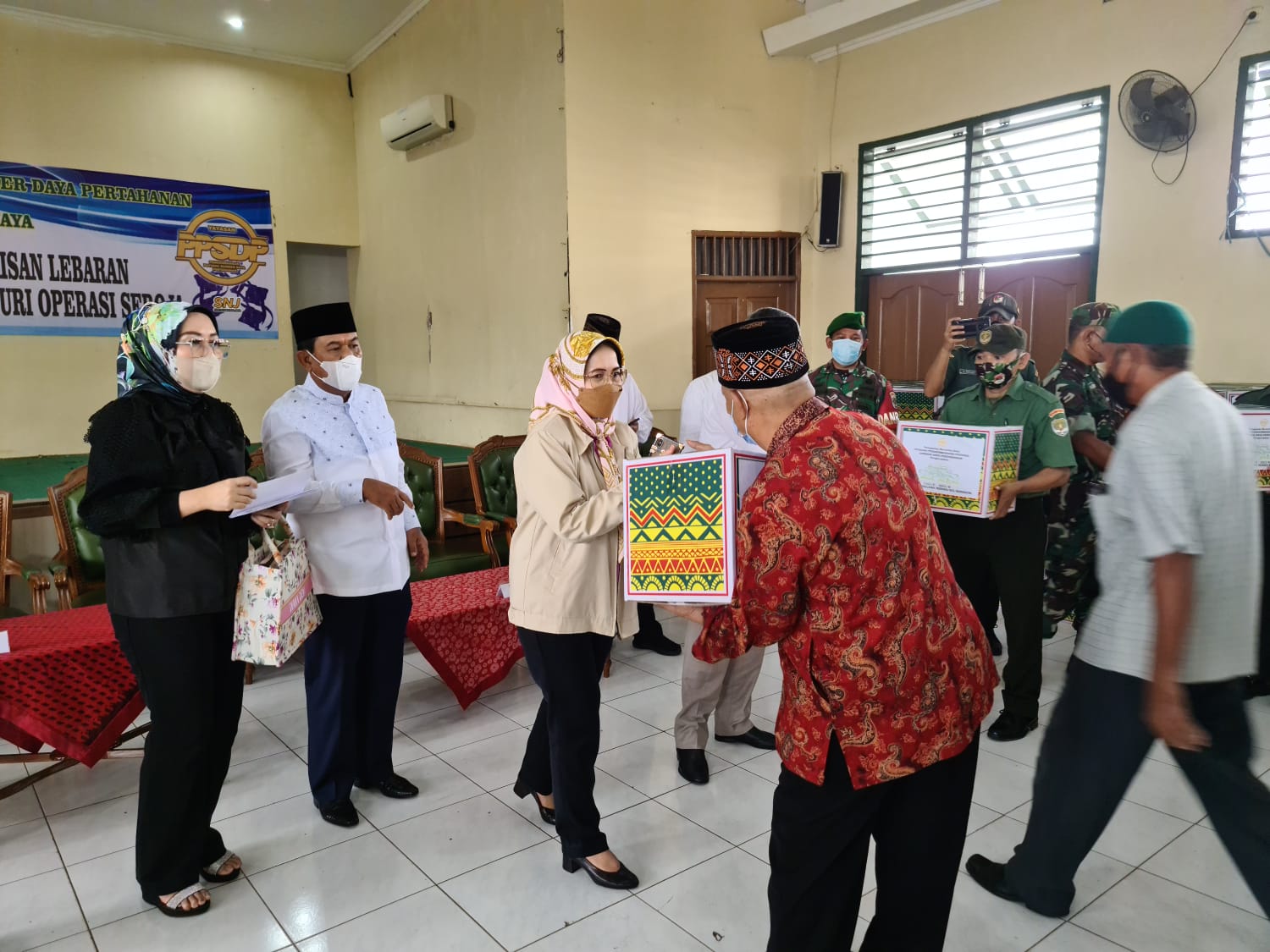 Donasi untuk veteran perang dan warakwuri oleh PT SNJ