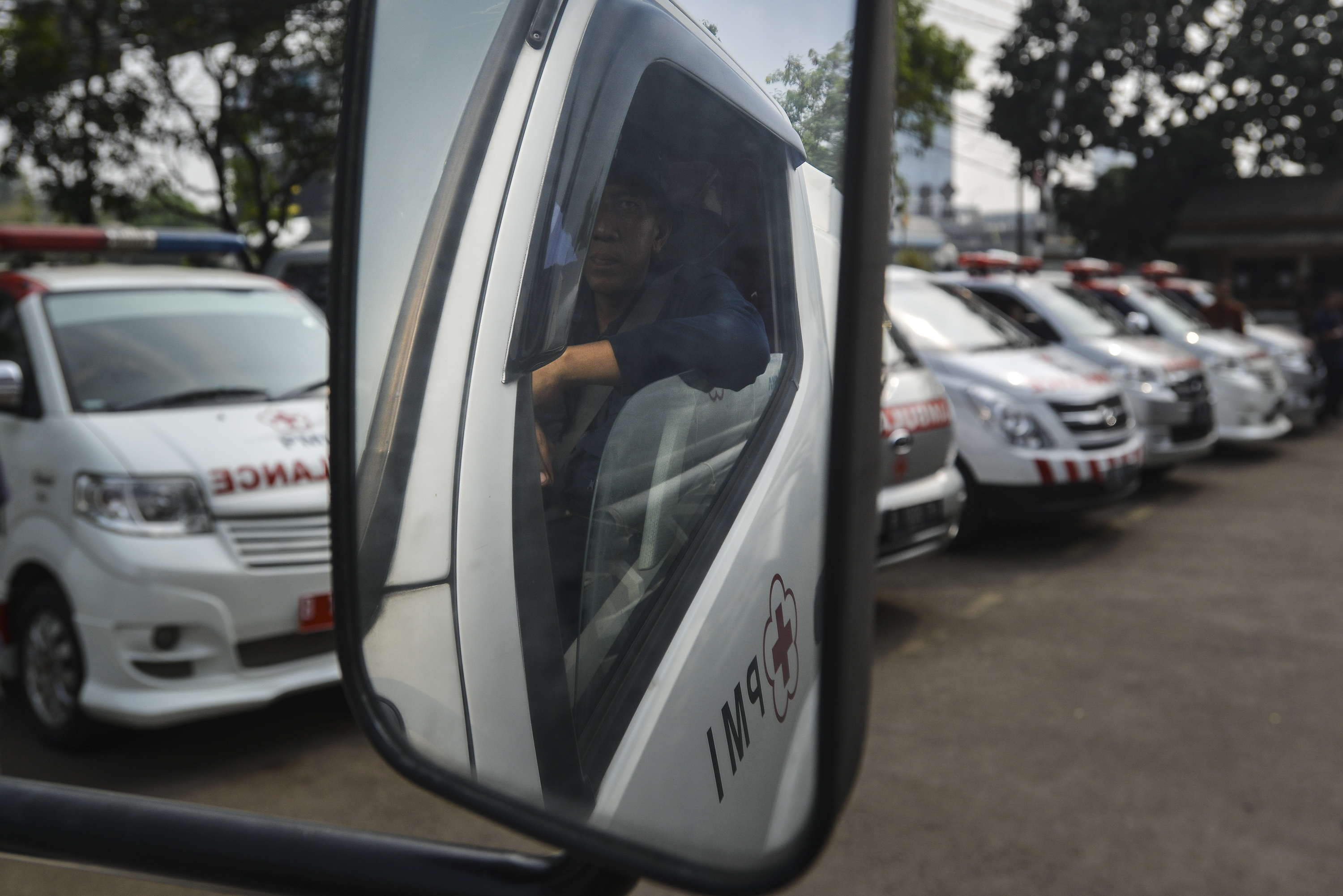 Ilustrasi Ambulans PMI