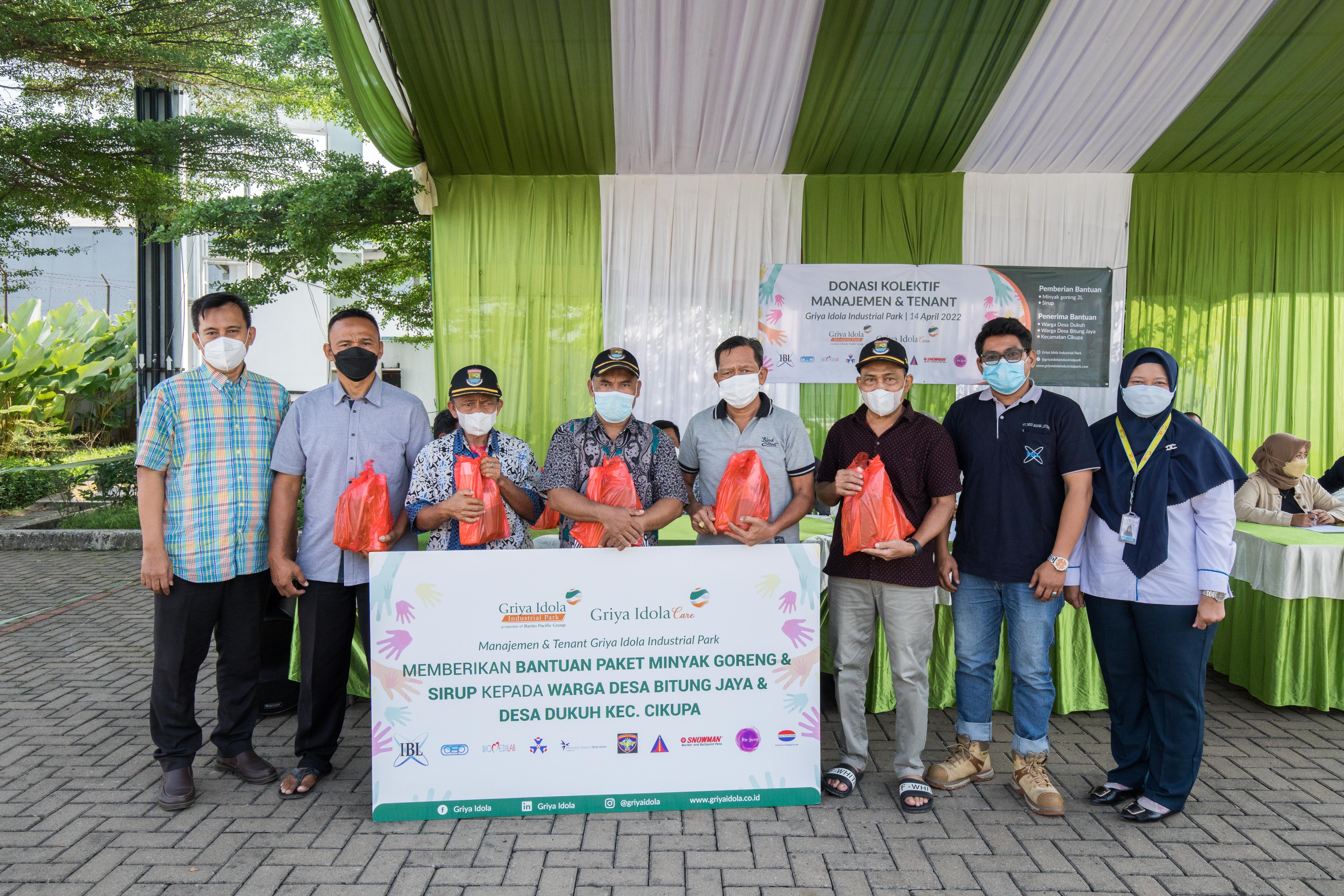 Donasi Minyak Goreng dalam program Griya Idola Care