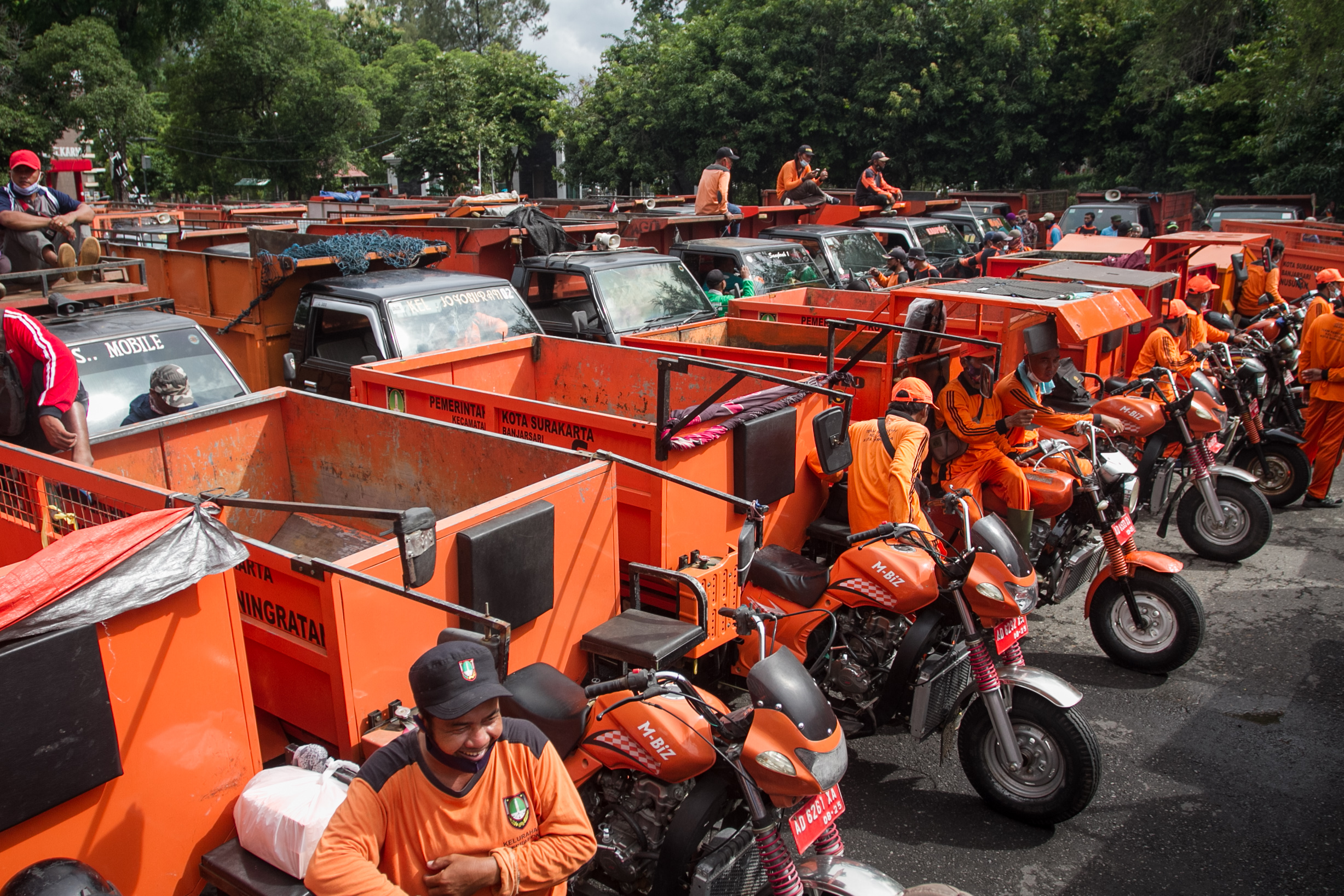 Sampah Meningkat Selama Lebaran Petugas Lembur saat Takbiran
