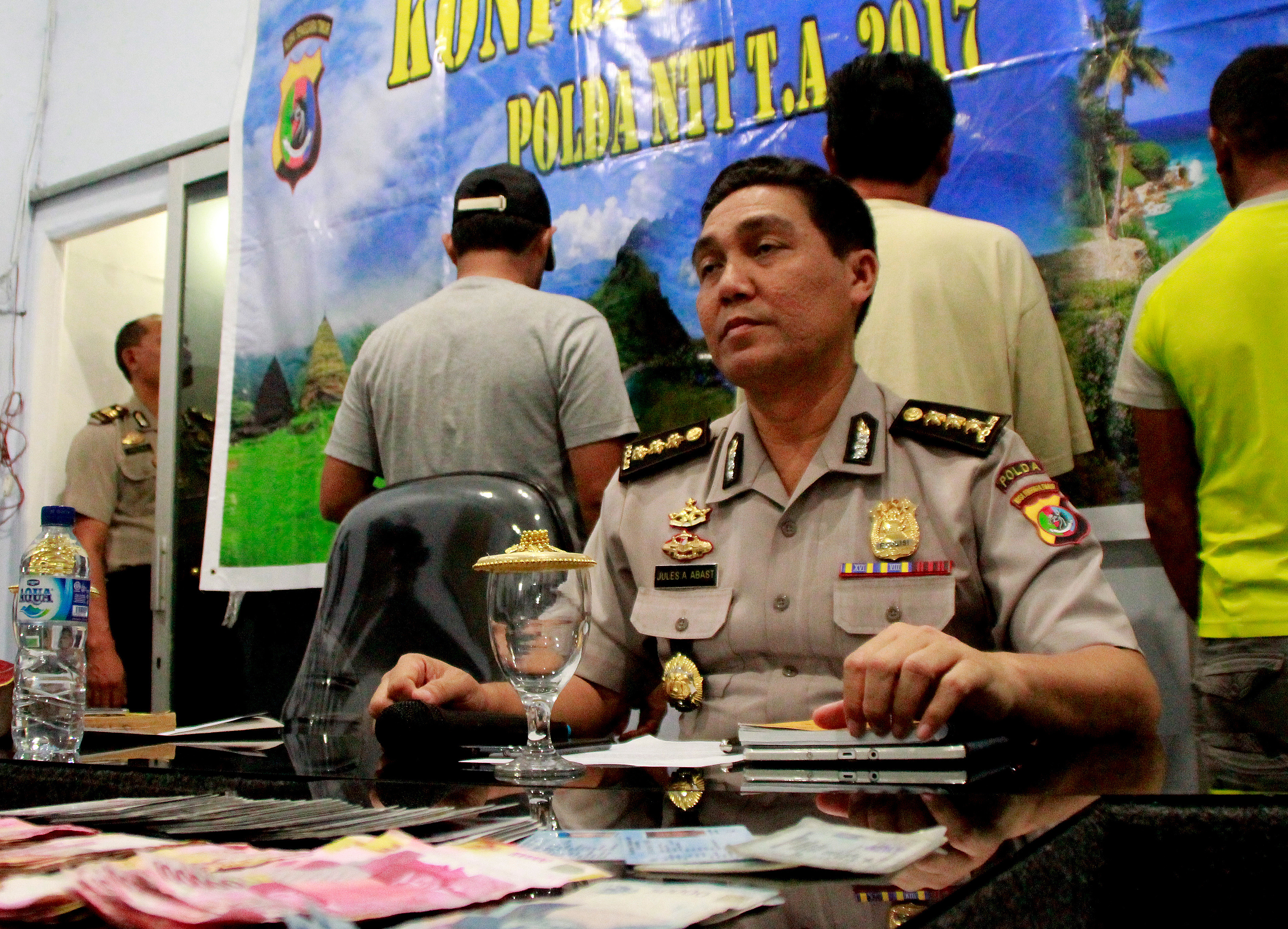 Kabid Humas Polda Sulawesi Utara Komisaris Besar Jules Abraham Abast