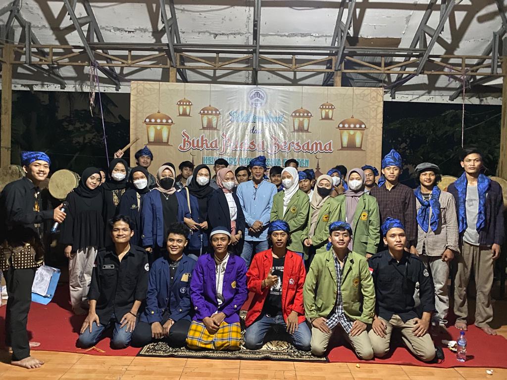 Keluarga Mahasiswa Banten (KMB) Bogor Raya menggelar silaturahmi dan buka puasa bersama di Asrama Mahasiswa Banten di Kota Bogor.