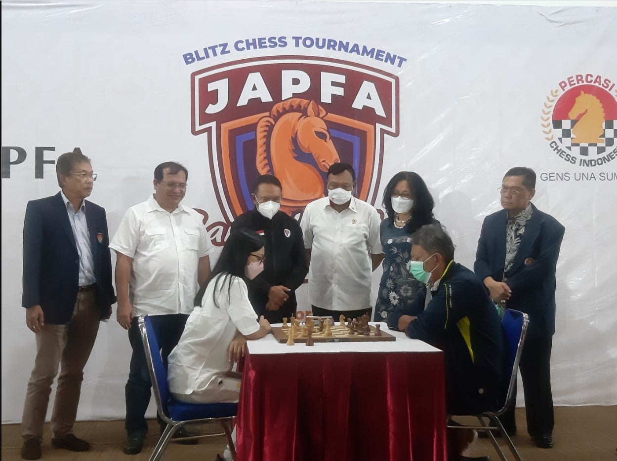 Menpora Zainudin Amali bersama Ketua Umum PB Percasi Utut Ardianto menyaksikan  Kejuaraan Ramadhan Cup 2022, Rabu (27/4).