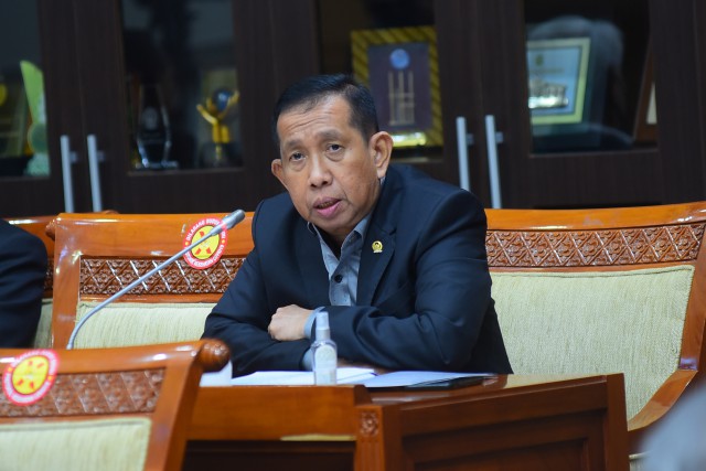 Anggota Komisi III DPR Safaruddin saat Rapat Dengar Pendapat Komisi III DPR RI dengan Kepala PPATK dan jajarannya.