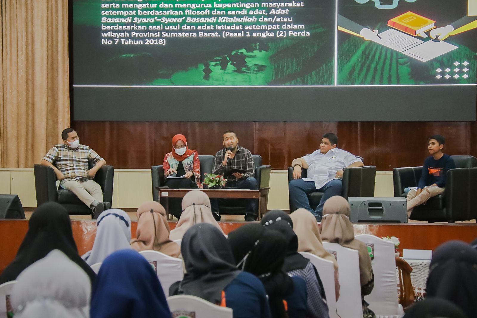 Seminar Indonesia Maju dengan tema Transformasi Nagari Sebagai Garda Terdepan Kemajuan Indonesia